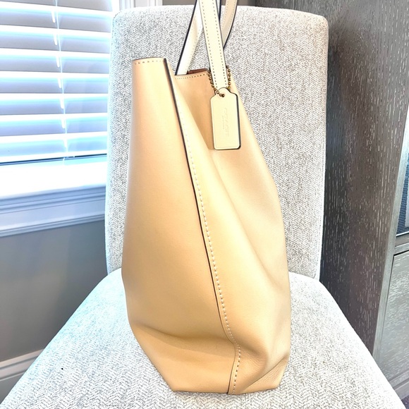 💗 Large Coach Large Tote Bag - Picture 5 of 15